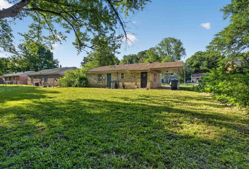 1100 WESTERN PARK DR, Memphis, Tennessee 38109, 3 Bedrooms Bedrooms, 5 Rooms Rooms,1 BathroomBathrooms,Residential,For Sale,WESTERN PARK,10221733