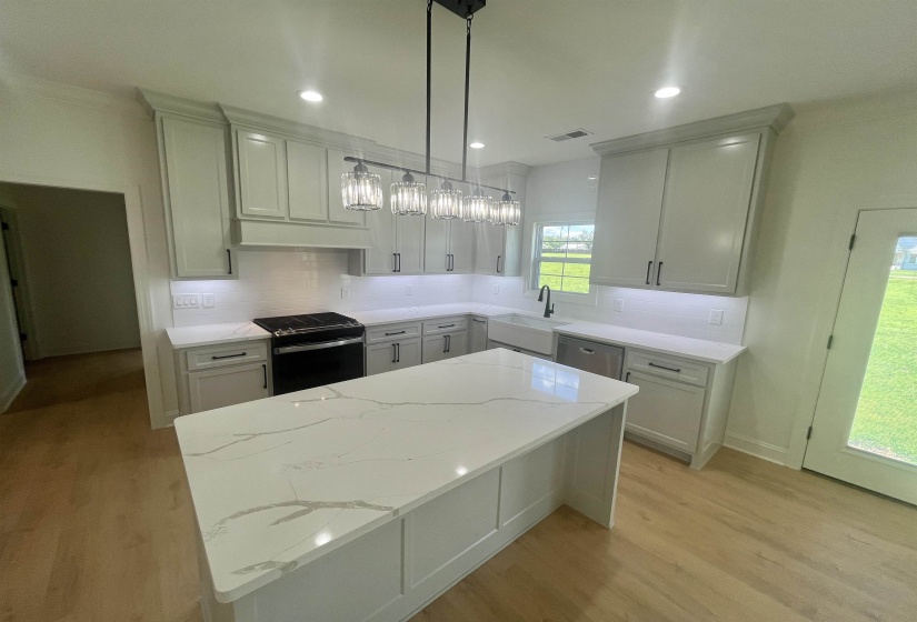 200 CHINKAPIN CV, Savannah, Tennessee 38372, 3 Bedroom Bedrooms, 10 Room Rooms,2 BathroomBathrooms,Residential,For Sale,CHINKAPIN,0,10221736