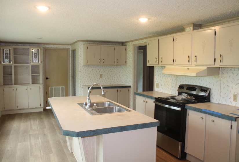 1660 CANDY OWENS RD, Moscow, Tennessee 38057, 3 Bedrooms Bedrooms, 6 Rooms Rooms,2 BathroomsBathrooms,Residential,For Sale,CANDY OWENS,10221738