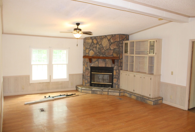 1660 CANDY OWENS RD, Moscow, Tennessee 38057, 3 Bedrooms Bedrooms, 6 Rooms Rooms,2 BathroomsBathrooms,Residential,For Sale,CANDY OWENS,10221738