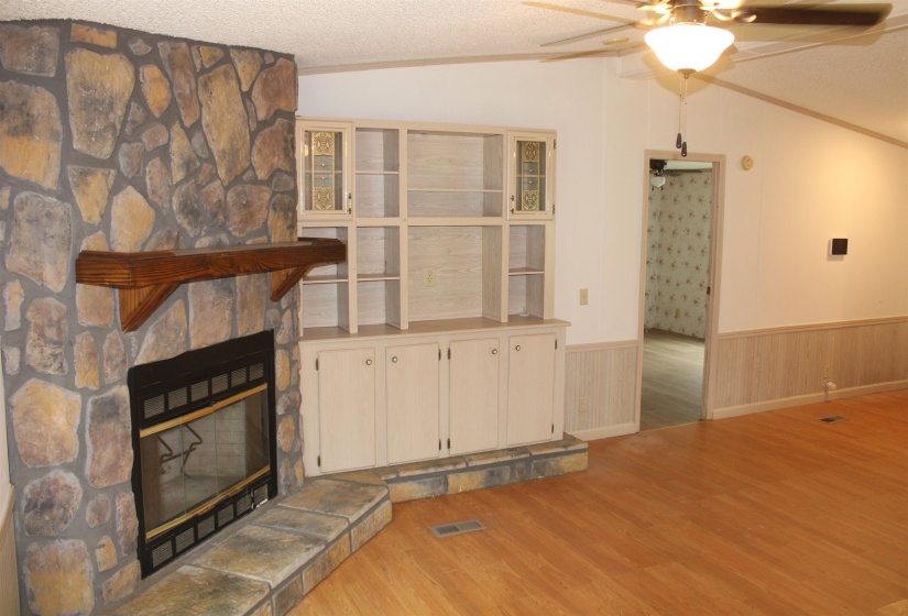 1660 CANDY OWENS RD, Moscow, Tennessee 38057, 3 Bedrooms Bedrooms, 6 Rooms Rooms,2 BathroomsBathrooms,Residential,For Sale,CANDY OWENS,10221738