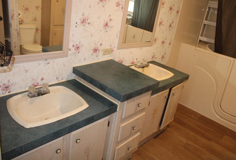1660 CANDY OWENS RD, Moscow, Tennessee 38057, 3 Bedrooms Bedrooms, 6 Rooms Rooms,2 BathroomsBathrooms,Residential,For Sale,CANDY OWENS,10221738