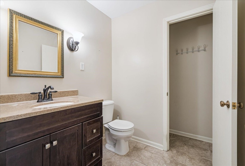 6976 COUNTRY RD, Germantown, Tennessee 38138, 2 Bedroom Bedrooms, 8 Room Rooms,2.1 BathroomBathrooms,Residential,For Sale,COUNTRY,0,10221750