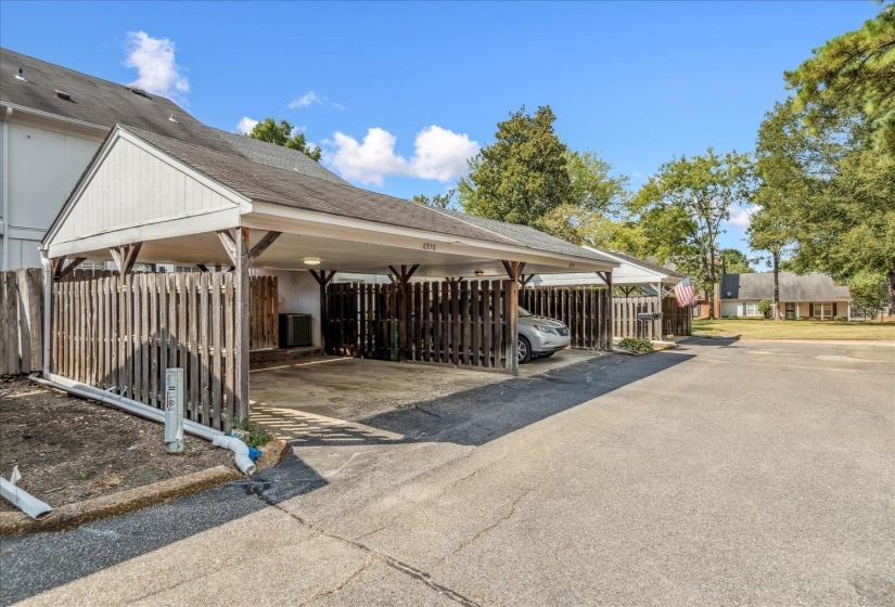 6976 COUNTRY RD, Germantown, Tennessee 38138, 2 Bedroom Bedrooms, 8 Room Rooms,2.1 BathroomBathrooms,Residential,For Sale,COUNTRY,0,10221750