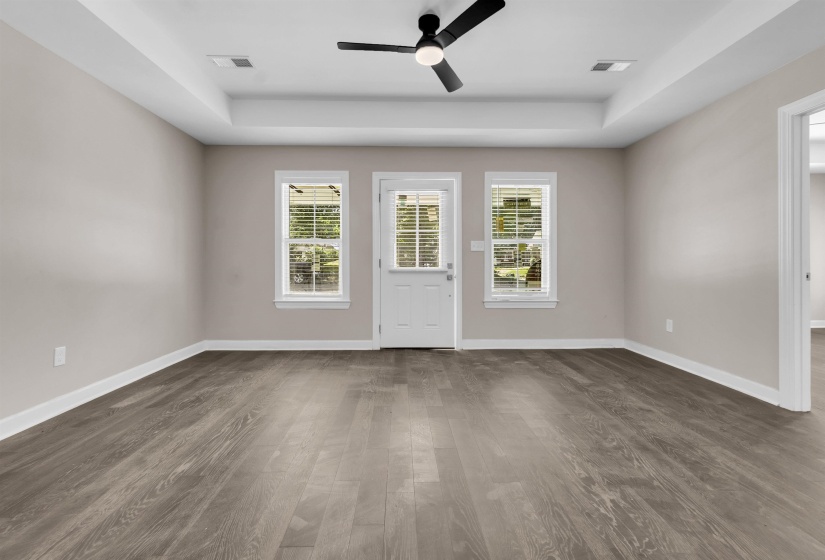 1960 MCLEMORE AVE, Memphis, Tennessee 38114, 4 Bedroom Bedrooms, 4 Room Rooms,2 BathroomBathrooms,Residential,For Sale,MCLEMORE,0,10221752