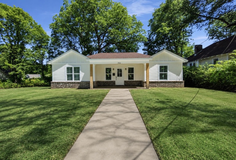 1960 MCLEMORE AVE, Memphis, Tennessee 38114, 4 Bedroom Bedrooms, 4 Room Rooms,2 BathroomBathrooms,Residential,For Sale,MCLEMORE,0,10221752