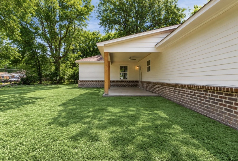 1960 MCLEMORE AVE, Memphis, Tennessee 38114, 4 Bedroom Bedrooms, 4 Room Rooms,2 BathroomBathrooms,Residential,For Sale,MCLEMORE,0,10221752