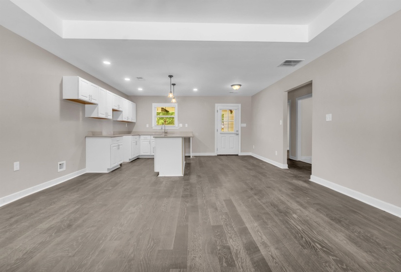 1960 MCLEMORE AVE, Memphis, Tennessee 38114, 4 Bedroom Bedrooms, 4 Room Rooms,2 BathroomBathrooms,Residential,For Sale,MCLEMORE,0,10221752