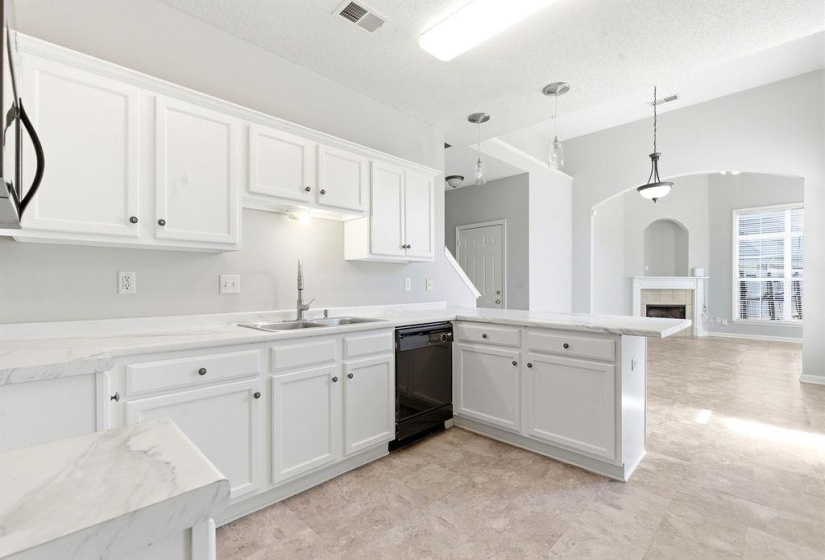 1146 AVERETT DR, Cordova, Tennessee 38018, 4 Bedroom Bedrooms, 4 Room Rooms,2.1 BathroomBathrooms,Residential,For Sale,AVERETT,0,10221761