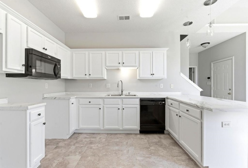 1146 AVERETT DR, Cordova, Tennessee 38018, 4 Bedroom Bedrooms, 4 Room Rooms,2.1 BathroomBathrooms,Residential,For Sale,AVERETT,0,10221761