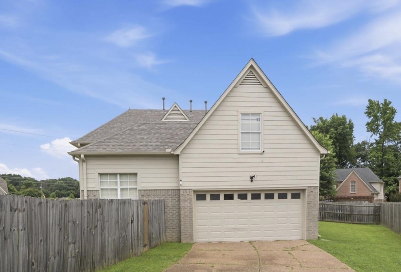 1146 AVERETT DR, Cordova, Tennessee 38018, 4 Bedroom Bedrooms, 4 Room Rooms,2.1 BathroomBathrooms,Residential,For Sale,AVERETT,0,10221761