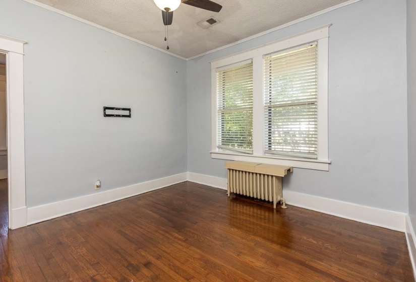 2371 PARKWAY PL, Memphis, Tennessee 38112, 3 Bedroom Bedrooms, 7 Room Rooms,2 BathroomBathrooms,Residential,For Sale,PARKWAY,0,10221763
