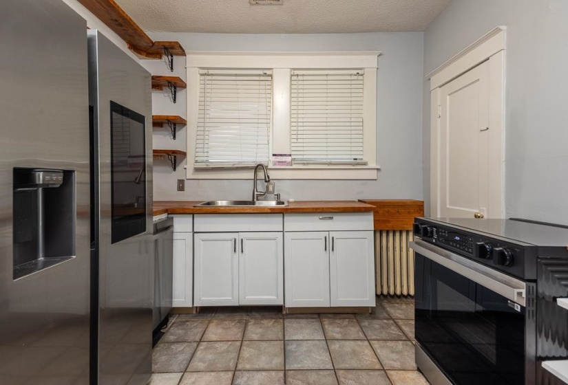 2371 PARKWAY PL, Memphis, Tennessee 38112, 3 Bedroom Bedrooms, 7 Room Rooms,2 BathroomBathrooms,Residential,For Sale,PARKWAY,0,10221763
