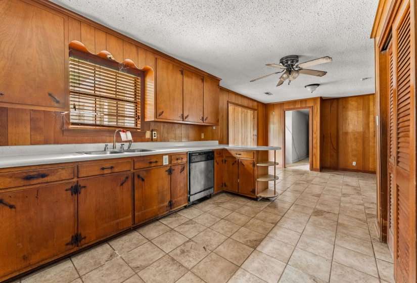 61 BRIDGE RD, Other, Mississippi 38617, 4 Bedrooms Bedrooms, 8 Rooms Rooms,2 BathroomsBathrooms,Residential,For Sale,BRIDGE,10221767
