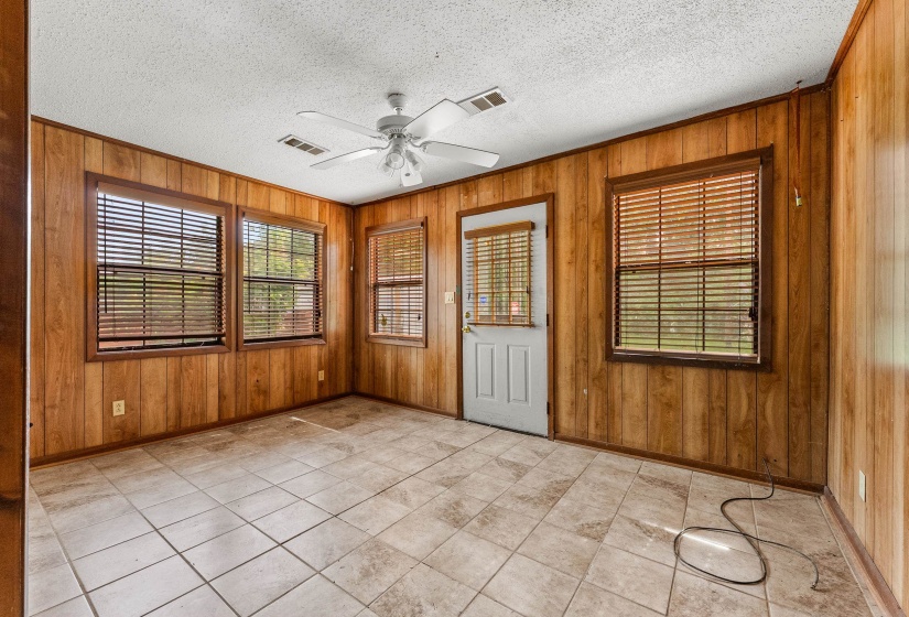 61 BRIDGE RD, Other, Mississippi 38617, 4 Bedrooms Bedrooms, 8 Rooms Rooms,2 BathroomsBathrooms,Residential,For Sale,BRIDGE,10221767