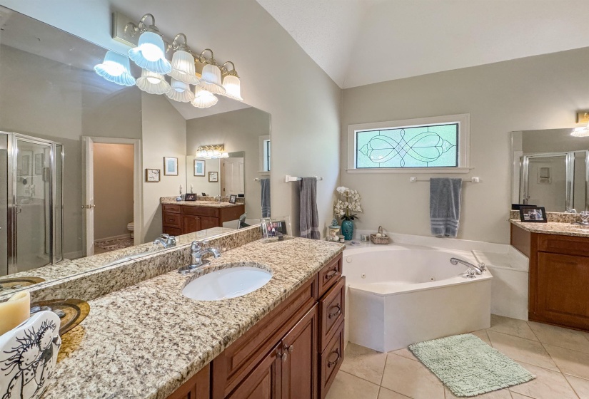 7733 SUNNY TRAIL DR, Bartlett, Tennessee 38135, 4 Bedrooms Bedrooms, 9 Rooms Rooms,2.1 BathroomsBathrooms,Residential,For Sale,SUNNY TRAIL,10221771