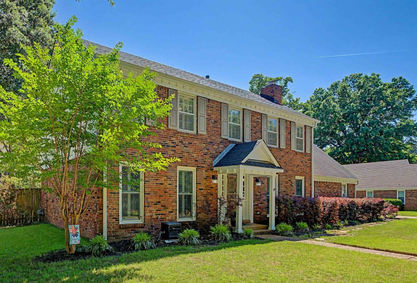 7703 RIVER BEND DR, Germantown, Tennessee 38138, 5 Bedrooms Bedrooms, 9 Rooms Rooms,3.1 BathroomsBathrooms,Residential,For Sale,RIVER BEND,10221772