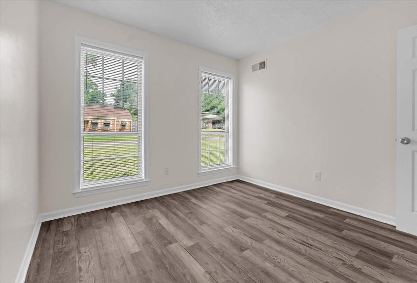 5211 BLUERIDGE DR, Memphis, Tennessee 38134, 4 Bedrooms Bedrooms, 7 Rooms Rooms,2 BathroomsBathrooms,Residential,For Sale,BLUERIDGE,10221778