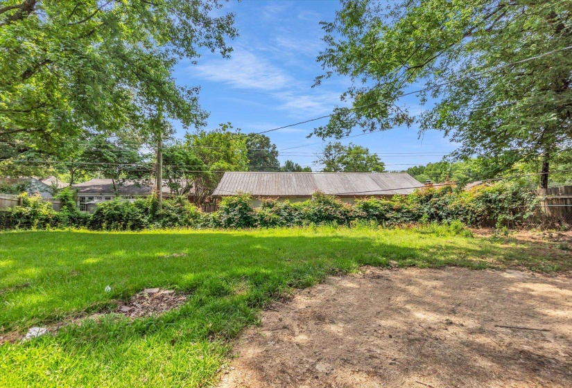5211 BLUERIDGE DR, Memphis, Tennessee 38134, 4 Bedrooms Bedrooms, 7 Rooms Rooms,2 BathroomsBathrooms,Residential,For Sale,BLUERIDGE,10221778