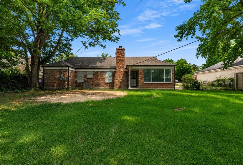 5211 BLUERIDGE DR, Memphis, Tennessee 38134, 4 Bedrooms Bedrooms, 7 Rooms Rooms,2 BathroomsBathrooms,Residential,For Sale,BLUERIDGE,10221778