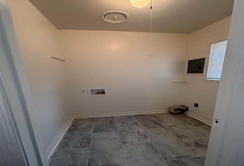 1380 WILSON ST, Memphis, Tennessee 38106, 4 Bedrooms Bedrooms, 7 Rooms Rooms,2.2 BathroomsBathrooms,Residential,For Sale,WILSON,10221782