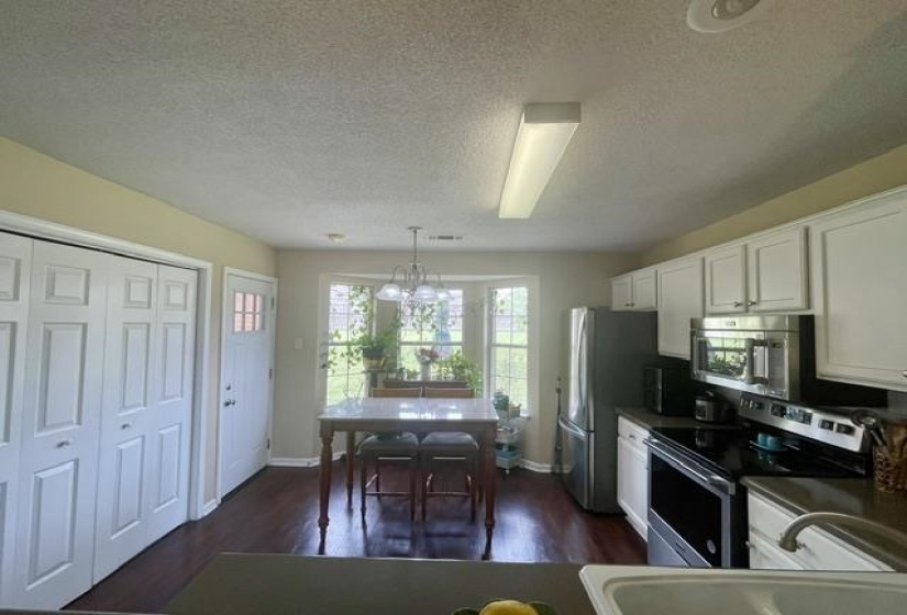 75 OAK CREST DR, Oakland, Tennessee 38060, 3 Bedrooms Bedrooms, 5 Rooms Rooms,2 BathroomsBathrooms,Residential,For Sale,OAK CREST,10221785