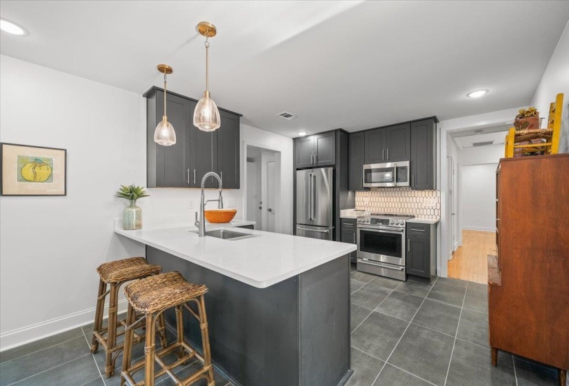386 ERWIN DR, Memphis, Tennessee 38117, 4 Bedroom Bedrooms, 3 Room Rooms,3 BathroomBathrooms,Residential,For Sale,ERWIN,0,10221791