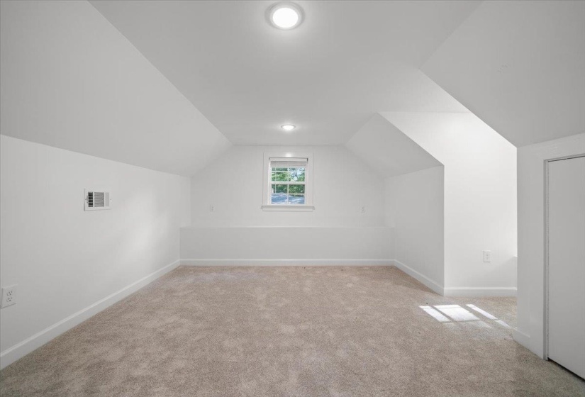 386 ERWIN DR, Memphis, Tennessee 38117, 4 Bedroom Bedrooms, 3 Room Rooms,3 BathroomBathrooms,Residential,For Sale,ERWIN,0,10221791