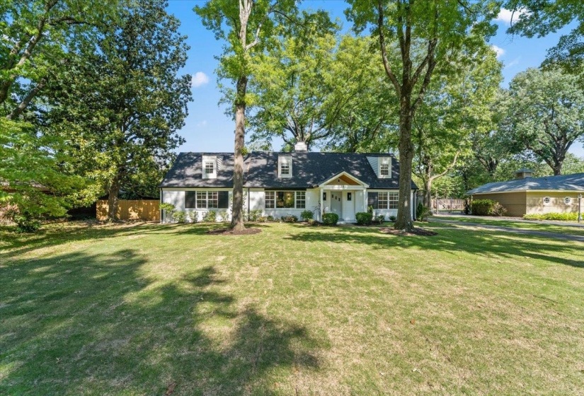 386 ERWIN DR, Memphis, Tennessee 38117, 4 Bedroom Bedrooms, 3 Room Rooms,3 BathroomBathrooms,Residential,For Sale,ERWIN,0,10221791