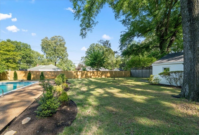 386 ERWIN DR, Memphis, Tennessee 38117, 4 Bedroom Bedrooms, 3 Room Rooms,3 BathroomBathrooms,Residential,For Sale,ERWIN,0,10221791