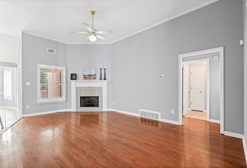 8217 THORNE DR, Bartlett, Tennessee 38002, 3 Bedrooms Bedrooms, 7 Rooms Rooms,2 BathroomsBathrooms,Residential,For Sale,THORNE,10221801