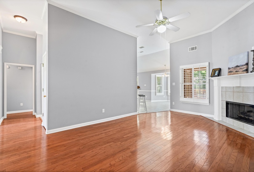 8217 THORNE DR, Bartlett, Tennessee 38002, 3 Bedrooms Bedrooms, 7 Rooms Rooms,2 BathroomsBathrooms,Residential,For Sale,THORNE,10221801