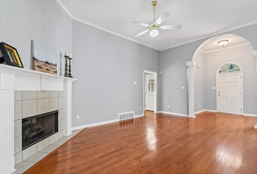 8217 THORNE DR, Bartlett, Tennessee 38002, 3 Bedrooms Bedrooms, 7 Rooms Rooms,2 BathroomsBathrooms,Residential,For Sale,THORNE,10221801
