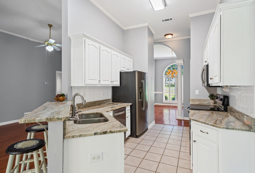 8217 THORNE DR, Bartlett, Tennessee 38002, 3 Bedrooms Bedrooms, 7 Rooms Rooms,2 BathroomsBathrooms,Residential,For Sale,THORNE,10221801