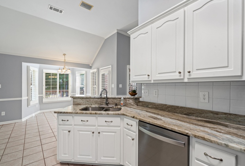 8217 THORNE DR, Bartlett, Tennessee 38002, 3 Bedrooms Bedrooms, 7 Rooms Rooms,2 BathroomsBathrooms,Residential,For Sale,THORNE,10221801