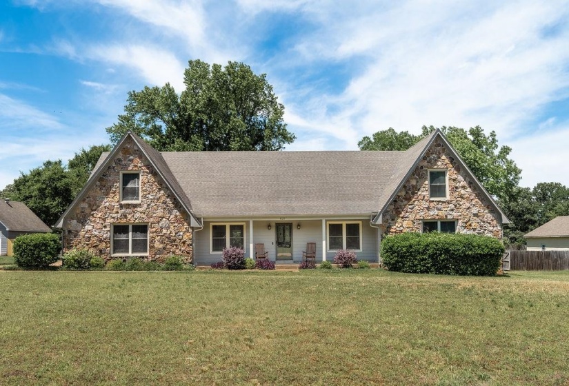 4125 SUNNY MEADOWS RD, Bartlett, Tennessee 38135, 5 Bedrooms Bedrooms, 11 Rooms Rooms,3.1 BathroomsBathrooms,Residential,For Sale,SUNNY MEADOWS,10221805
