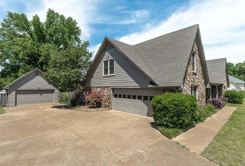 4125 SUNNY MEADOWS RD, Bartlett, Tennessee 38135, 5 Bedrooms Bedrooms, 11 Rooms Rooms,3.1 BathroomsBathrooms,Residential,For Sale,SUNNY MEADOWS,10221805