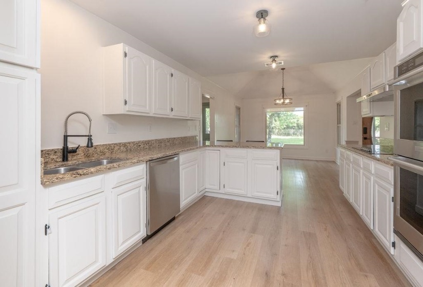 4125 SUNNY MEADOWS RD, Bartlett, Tennessee 38135, 5 Bedrooms Bedrooms, 11 Rooms Rooms,3.1 BathroomsBathrooms,Residential,For Sale,SUNNY MEADOWS,10221805