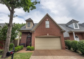 7476 BAKERS GLENN LN, Cordova, Tennessee 38018, 3 Bedrooms Bedrooms, 6 Rooms Rooms,2.1 BathroomsBathrooms,Residential,For Sale,BAKERS GLENN,10221806