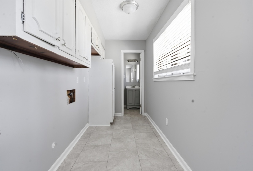 5504 ELMHURST RD, Memphis, Tennessee 38115, 3 Bedroom Bedrooms, 8 Room Rooms,2.1 BathroomBathrooms,Residential,For Sale,ELMHURST,0,10221810