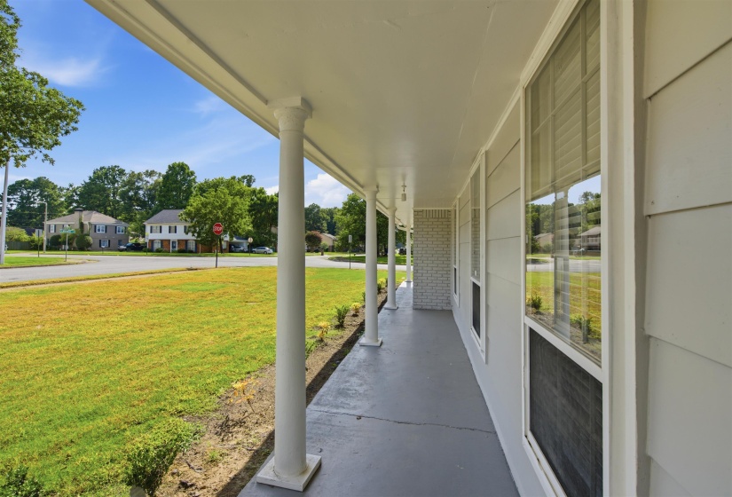 5504 ELMHURST RD, Memphis, Tennessee 38115, 3 Bedroom Bedrooms, 8 Room Rooms,2.1 BathroomBathrooms,Residential,For Sale,ELMHURST,0,10221810