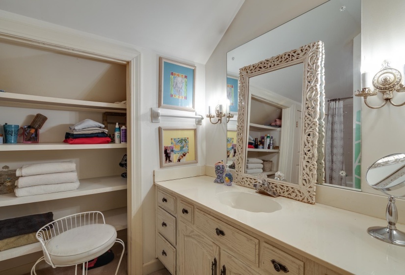 575 CLUB WALK LN, Memphis, Tennessee 38111, 3 Bedroom Bedrooms, 8 Room Rooms,2.1 BathroomBathrooms,Residential,For Sale,CLUB WALK,0,10221541