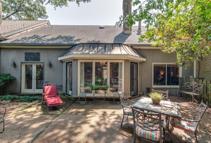 575 CLUB WALK LN, Memphis, Tennessee 38111, 3 Bedroom Bedrooms, 8 Room Rooms,2.1 BathroomBathrooms,Residential,For Sale,CLUB WALK,0,10221541