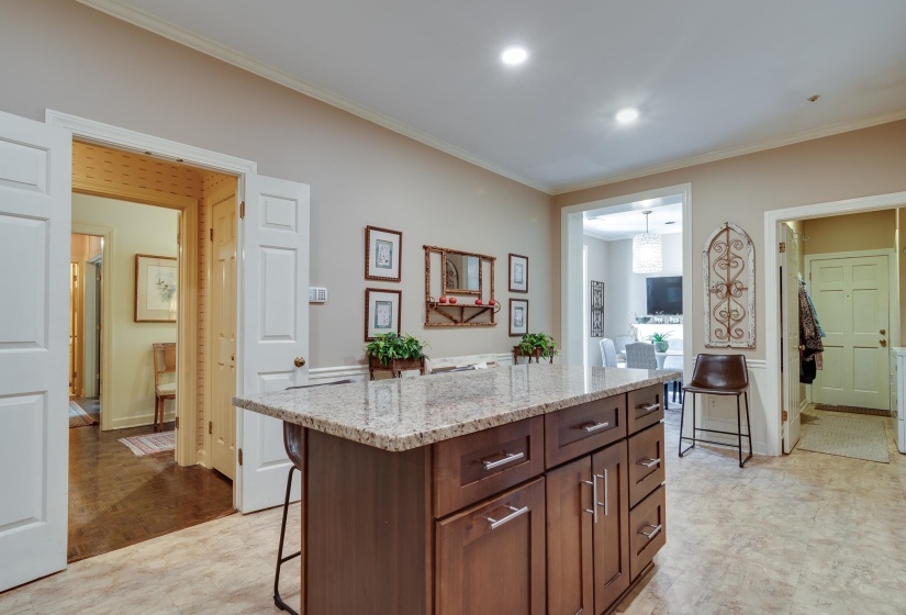 575 CLUB WALK LN, Memphis, Tennessee 38111, 3 Bedroom Bedrooms, 8 Room Rooms,2.1 BathroomBathrooms,Residential,For Sale,CLUB WALK,0,10221541