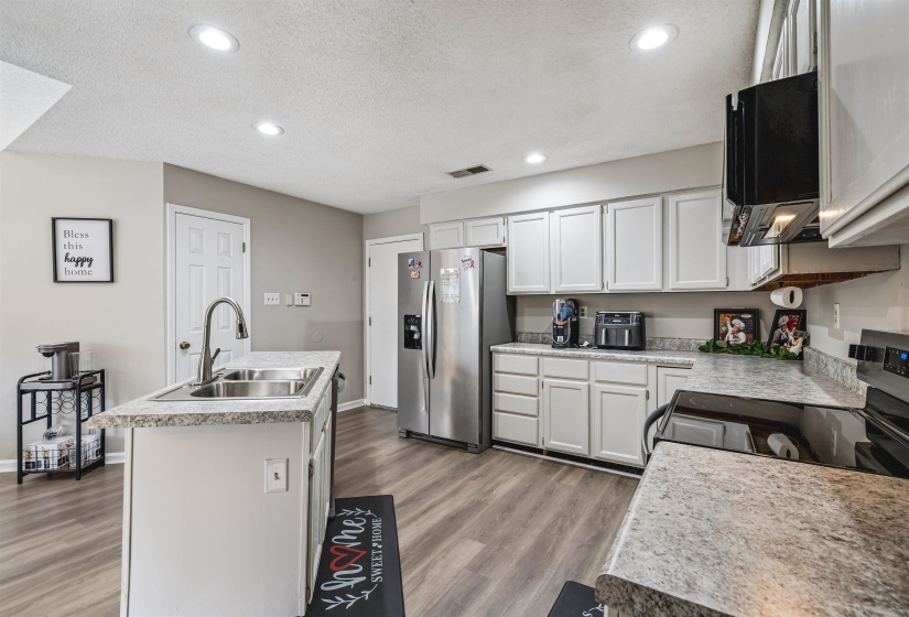 6758 WILLOW WAY LN, Memphis, Tennessee 38141, 3 Bedroom Bedrooms, 6 Room Rooms,2 BathroomBathrooms,Residential,For Sale,WILLOW WAY,0,10221811