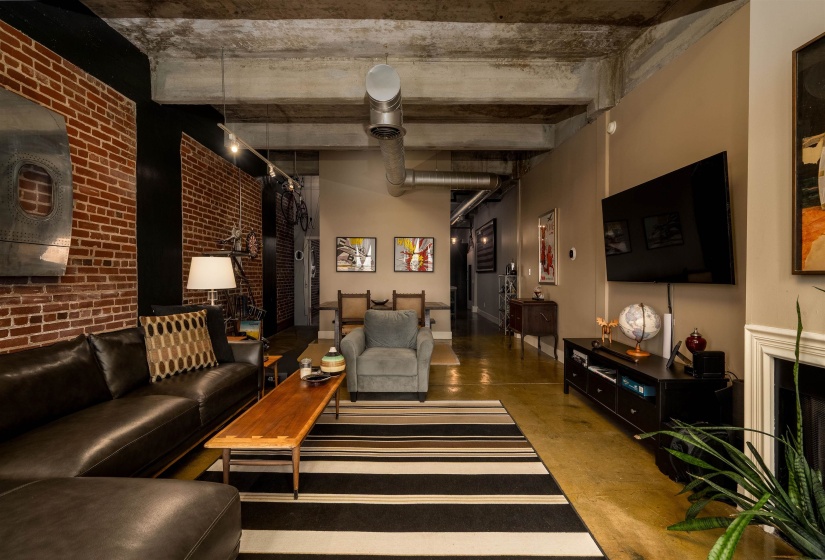 408 FRONT ST, Memphis, Tennessee 38103, 1 Bedroom Bedrooms, 3 Room Rooms,1 BathroomBathrooms,Residential,For Sale,FRONT,0,10221812
