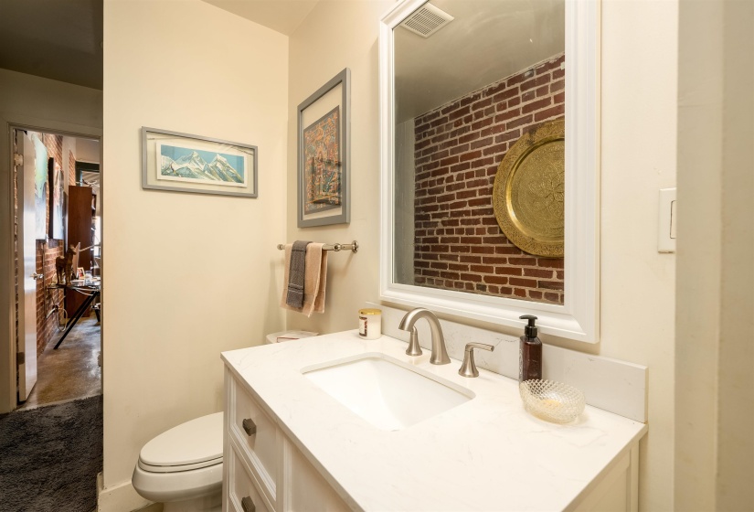 408 FRONT ST, Memphis, Tennessee 38103, 1 Bedroom Bedrooms, 3 Room Rooms,1 BathroomBathrooms,Residential,For Sale,FRONT,0,10221812