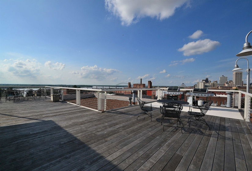 408 FRONT ST, Memphis, Tennessee 38103, 1 Bedroom Bedrooms, 3 Room Rooms,1 BathroomBathrooms,Residential,For Sale,FRONT,0,10221812