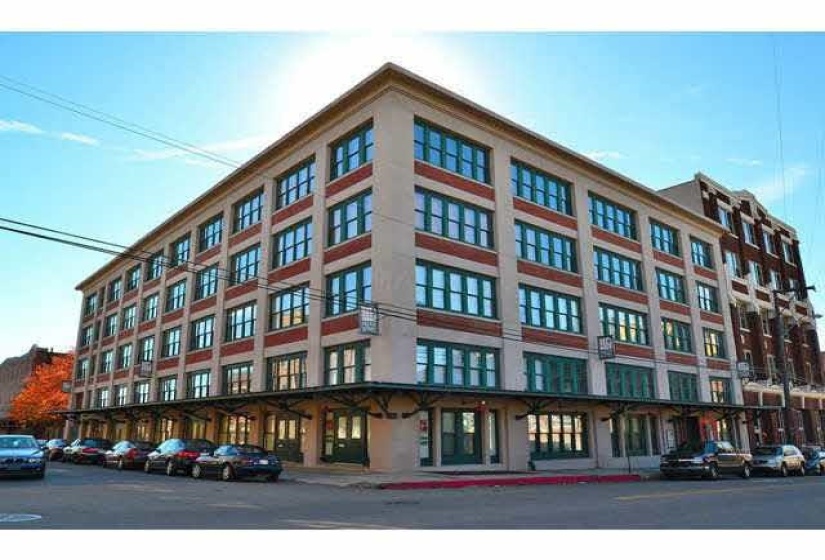 408 FRONT ST, Memphis, Tennessee 38103, 1 Bedroom Bedrooms, 3 Room Rooms,1 BathroomBathrooms,Residential,For Sale,FRONT,0,10221812