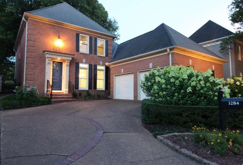 3284 GALLERY DR, Memphis, Tennessee 38125, 3 Bedroom Bedrooms, 7 Room Rooms,3.1 BathroomBathrooms,Residential,For Sale,GALLERY,0,10221820